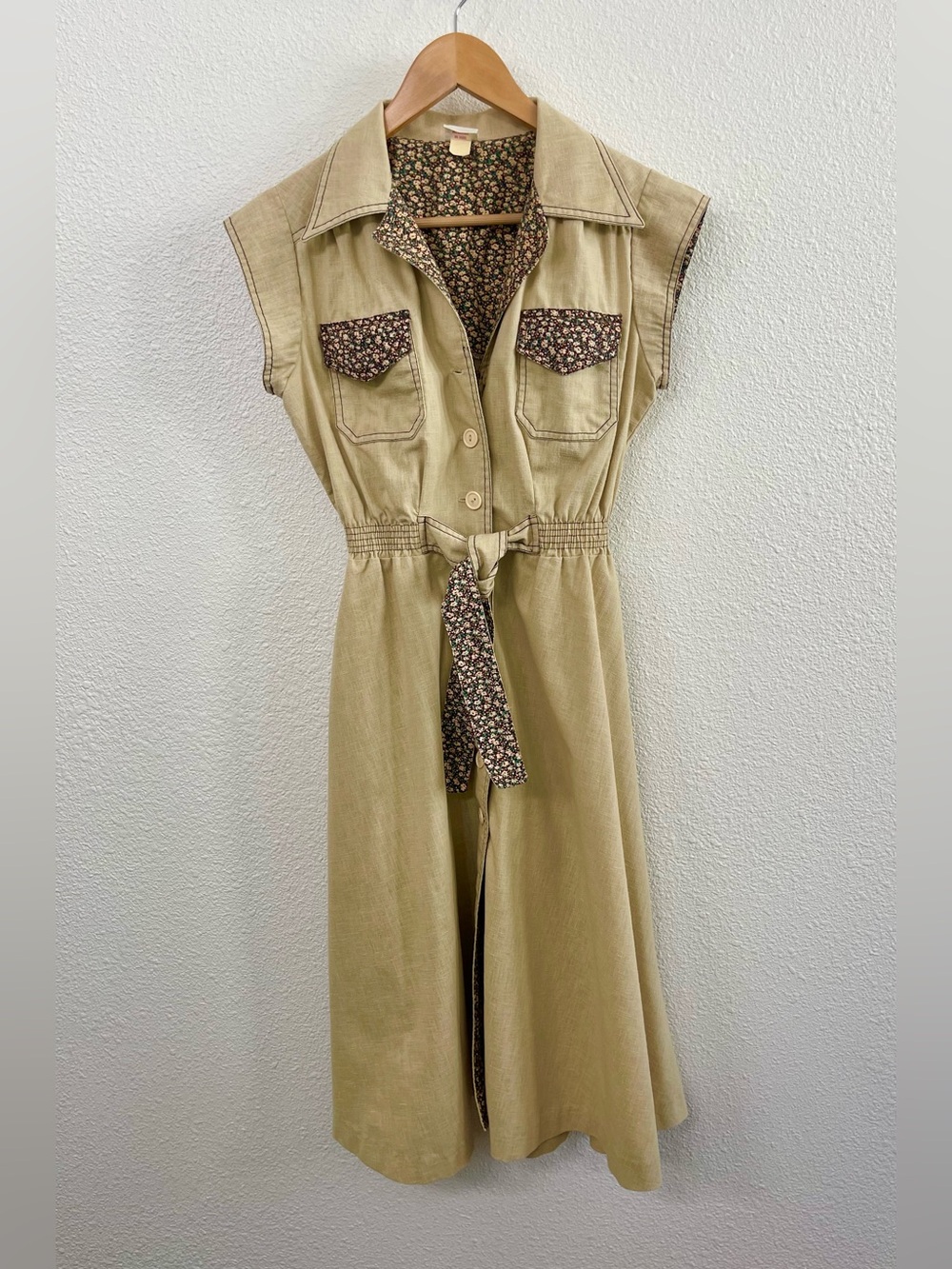 RARE Vintage Candi Jones California Women's Khaki Jumper with Ditsy Floral Trim